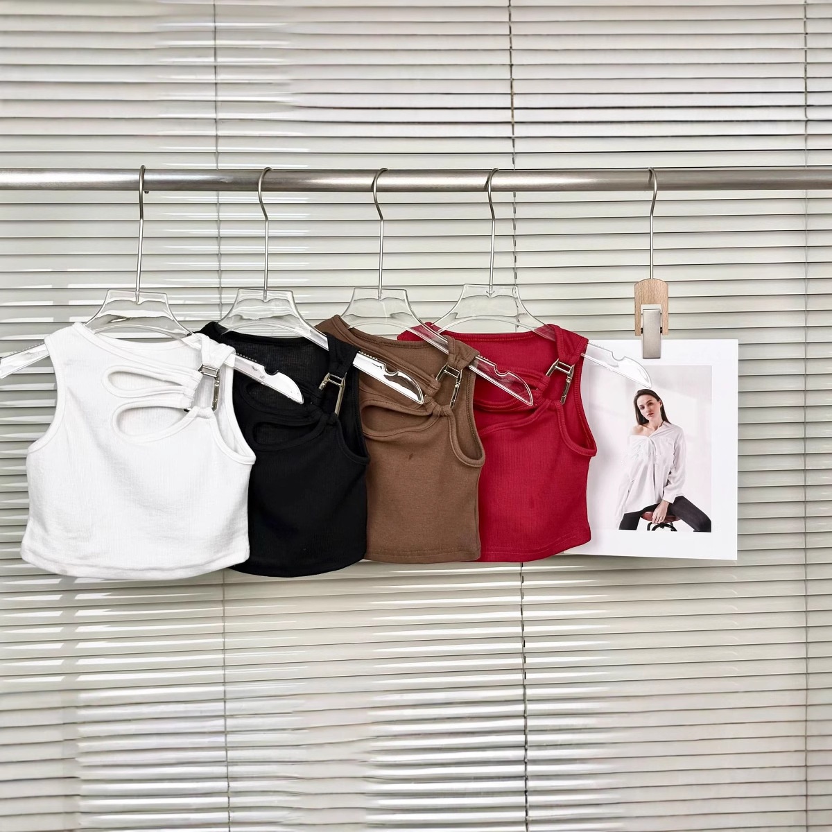 Ärmellose gerippte Crop-Tankto – Tank Top Ribbed Bewertung und Preis